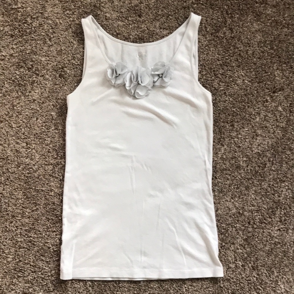 [Ann Taylor-Loft] tank with flower embellishment